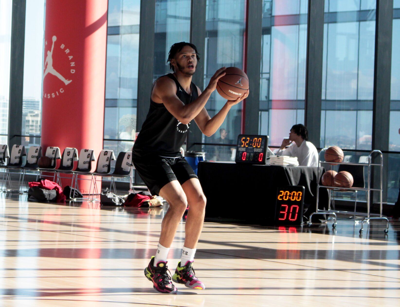 Ty Rodgers shoots at practice